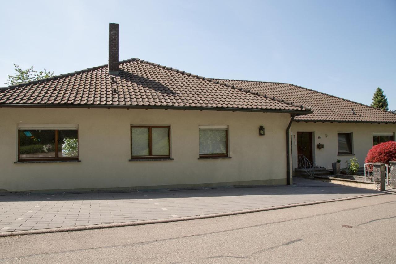 Ferienwohnung Am Kahlenberg - ริงส์ไฮม์ ภายนอก รูปภาพ